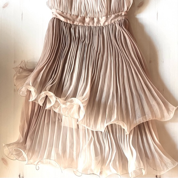 strapless pleated wave dress - Picture 2 of 15